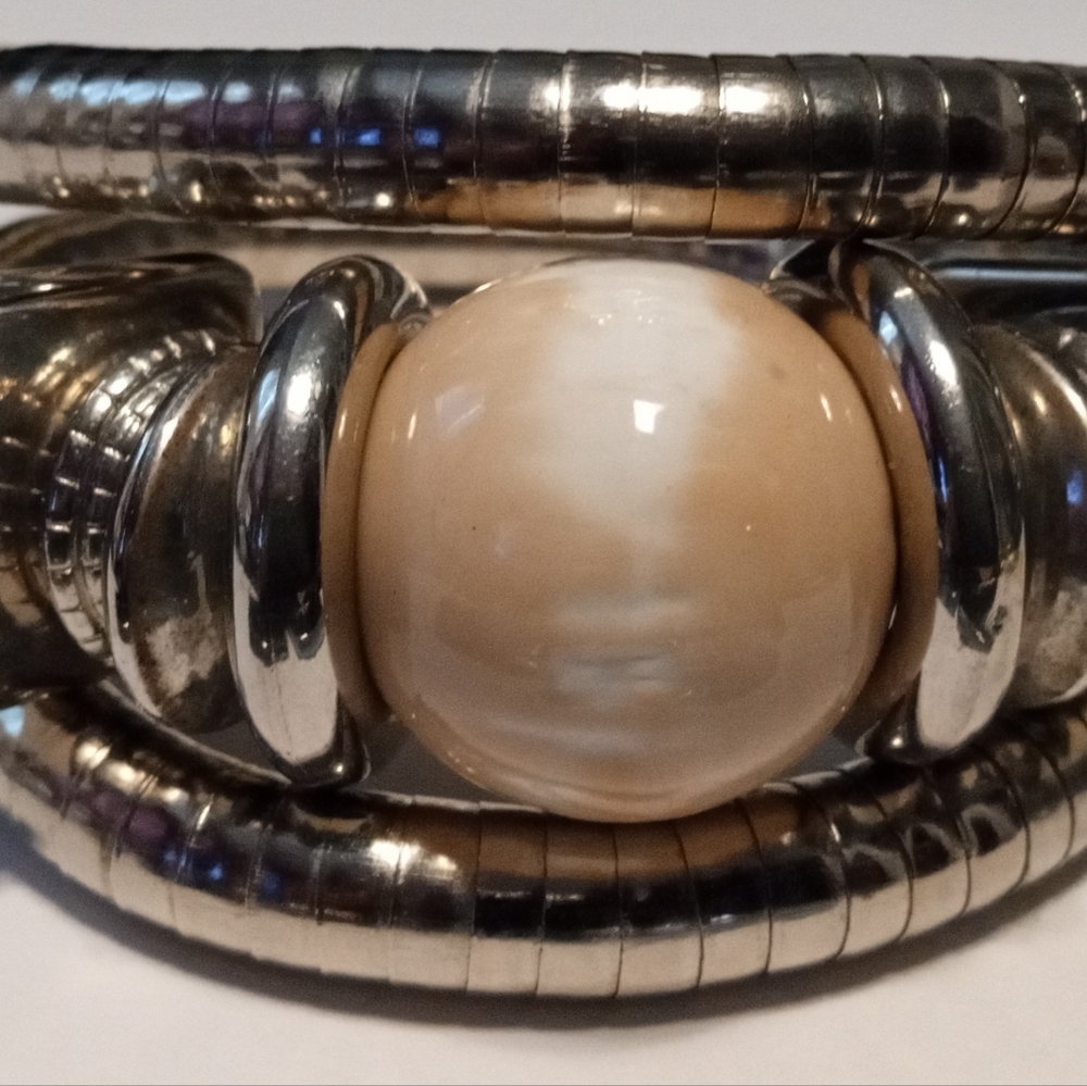 Vintage Bohemian Peach White Silver Self Adjusting Coil Wrap Around Bracelet